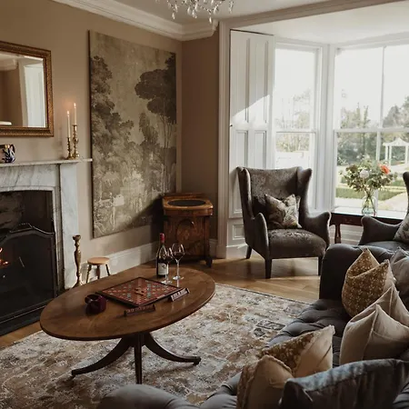 Hotel Old Grammar 3*