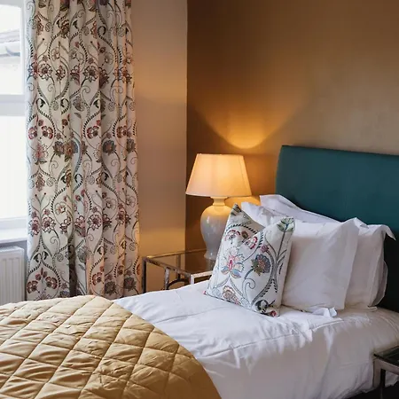 Hotel Old Grammar 3*